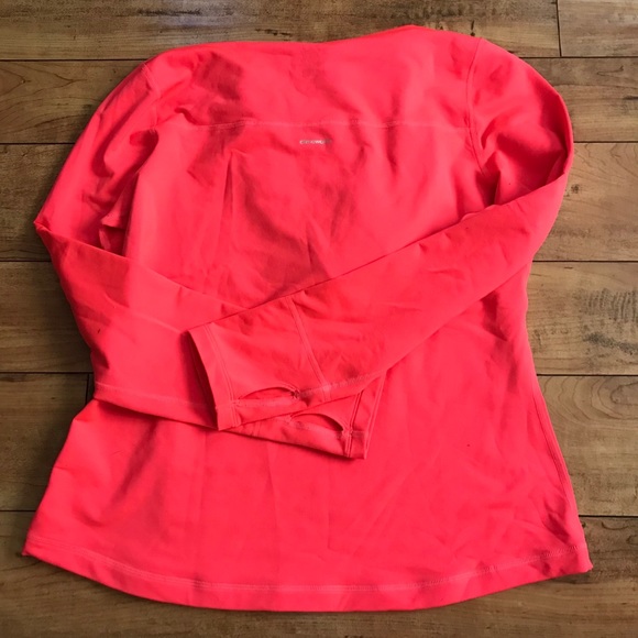 👚Adidas Climawarm Hoodie Shirt👚 - Picture 2 of 7